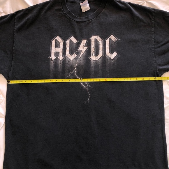 Vintage AC/DC Lightning Bolt Graphic Tshirt - Picture 9 of 10
